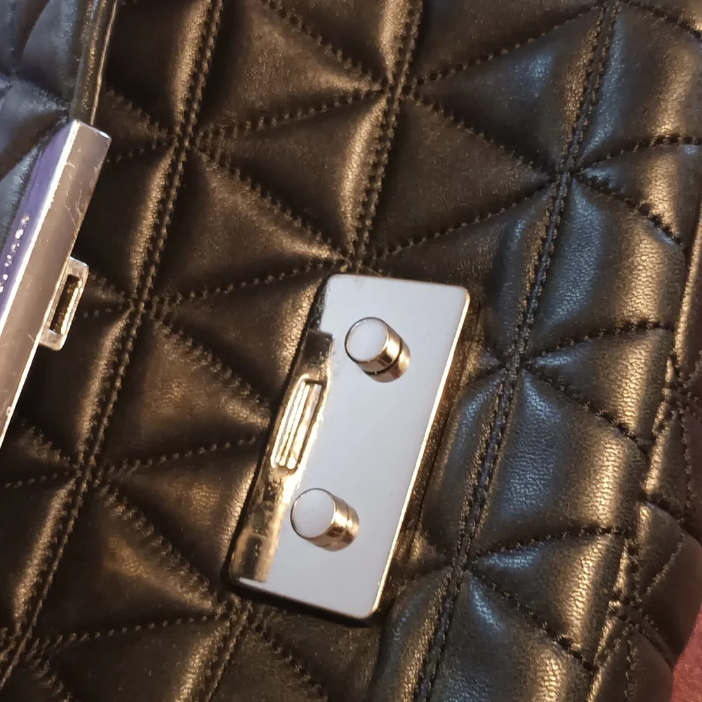 Michael Kors purse - Picture 13 of 16